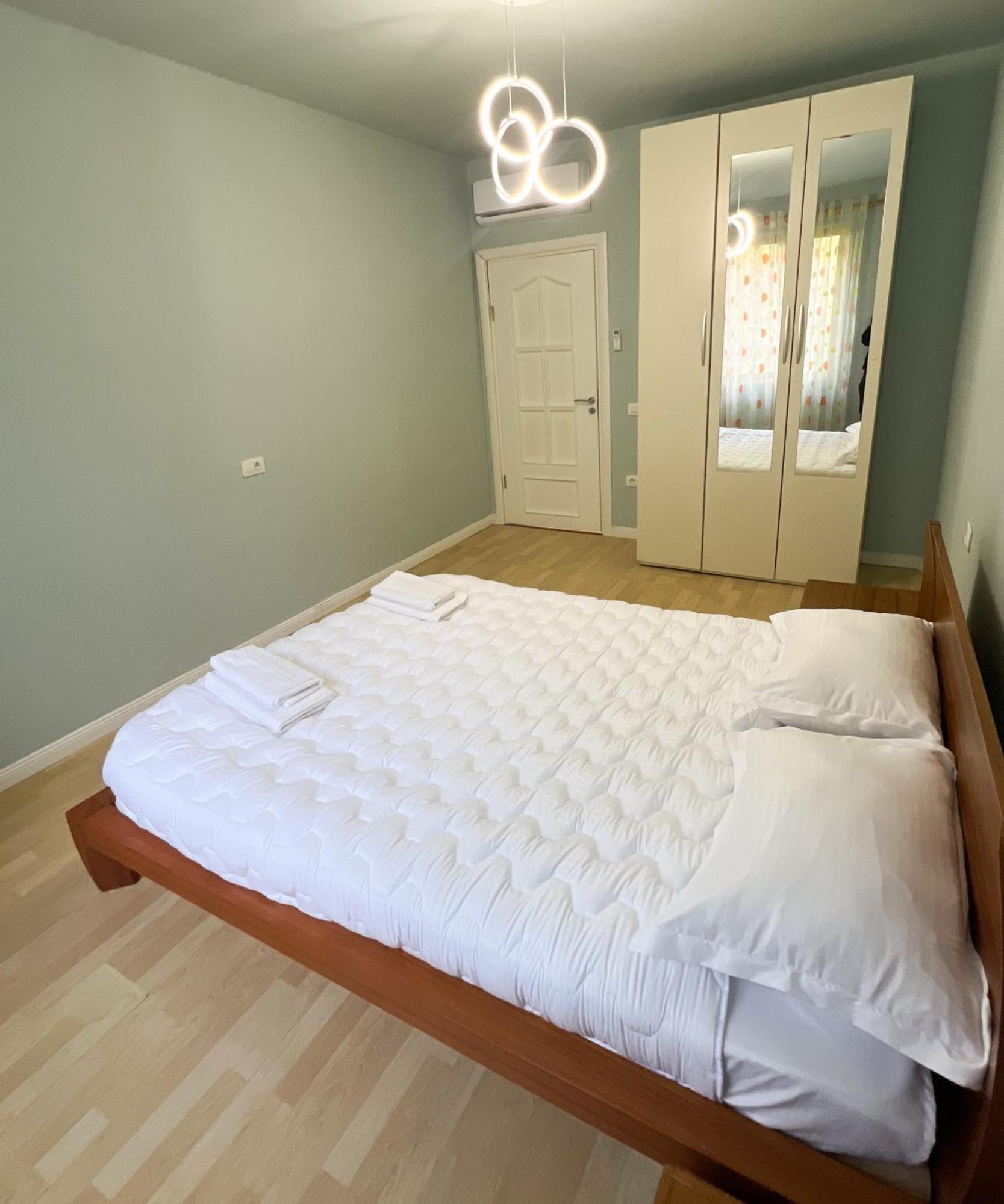 Sea View Apartments Durrës Buitenkant foto