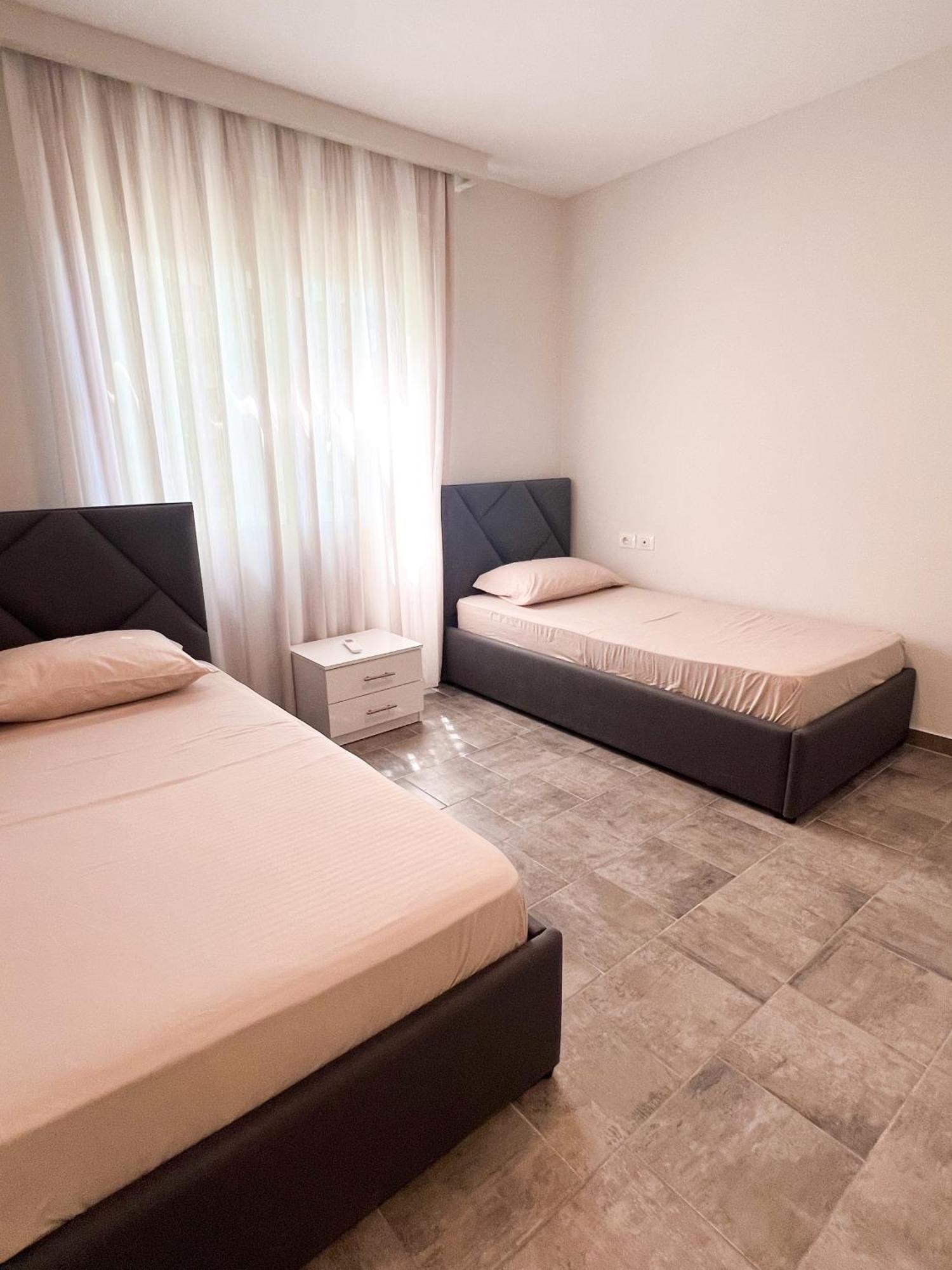 Sea View Apartments Durrës Buitenkant foto